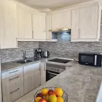 Fairways Club - Teide View Oasis - Heated Pool, Family Apartment *