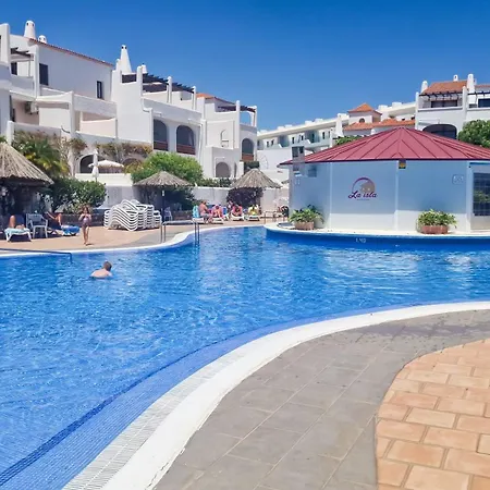 Fairways Club - Teide View Oasis - Heated Pool, Family Apartment San Miguel de Abona