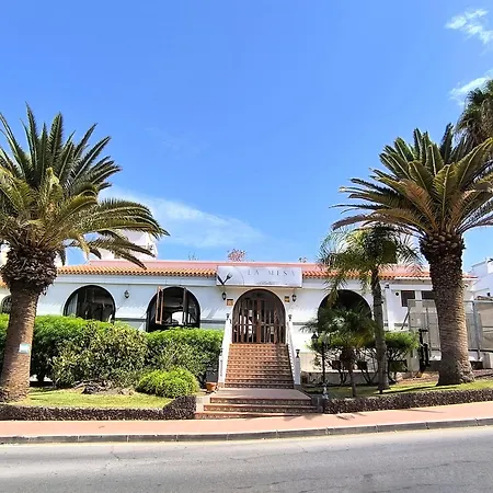 Apartment Fairways Club - Teide View Oasis - Heated Pool, Family